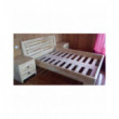 Кровать для спальни из массива лиственницы